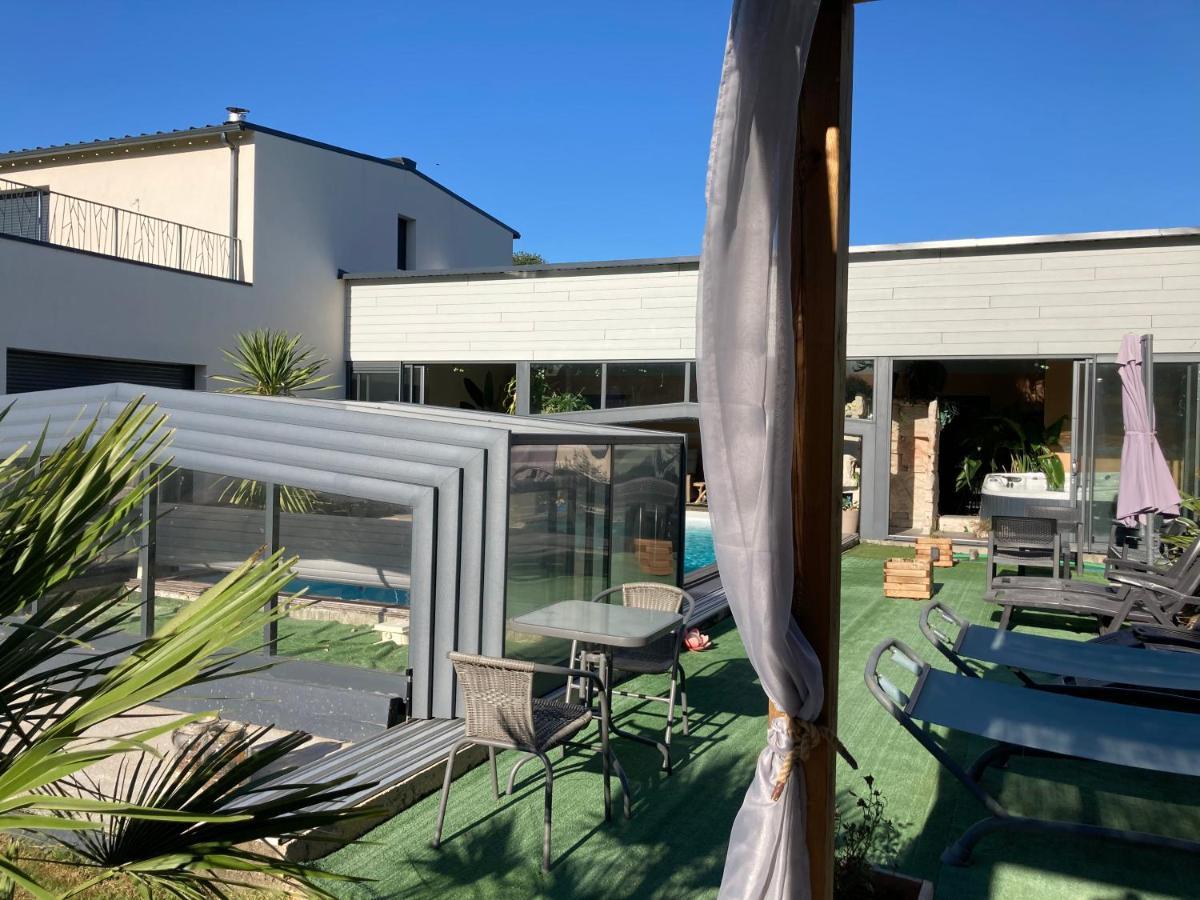 Desirad Hotel La Clisse Exterior photo